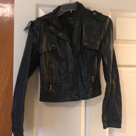 Forever 21 Jackets & Blazers - Black pleather jacket